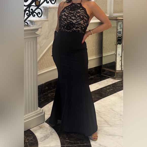 Jarlo London Dresses & Skirts - JARLO LONDON Elegant Black Lace Maxi Dress